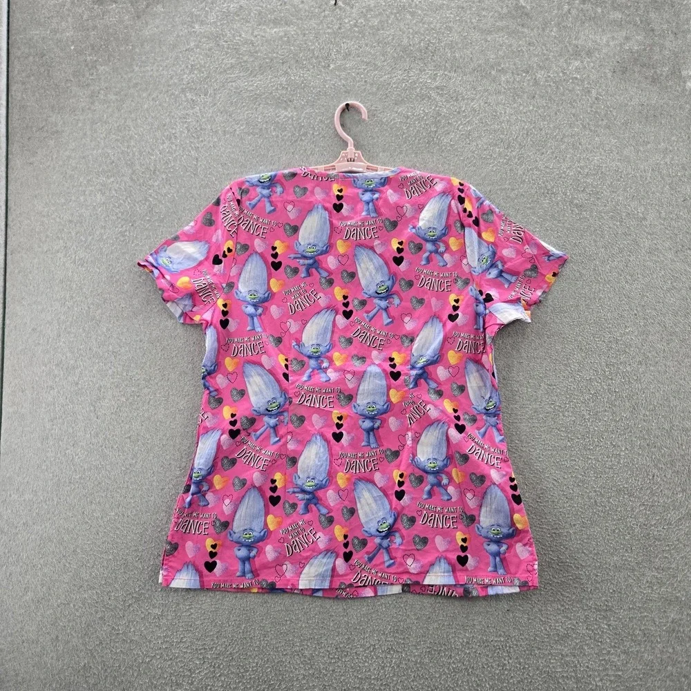 Dreamworks Trolls Scrub Top L Pink Graphic Print Troll Hearts Short Sleeve‎